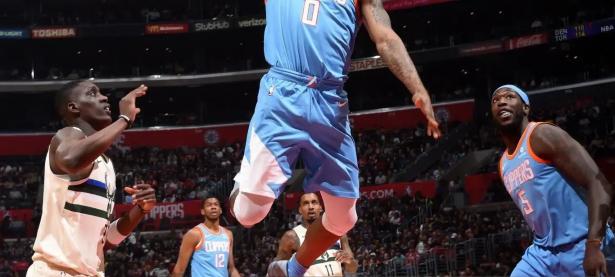 三亿体育体育网站-无畏挑战！篮球巨擘再次交锋的简单介绍