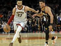 三亿体育体育教练-太阳击败掘金，取得重要胜利的简单介绍