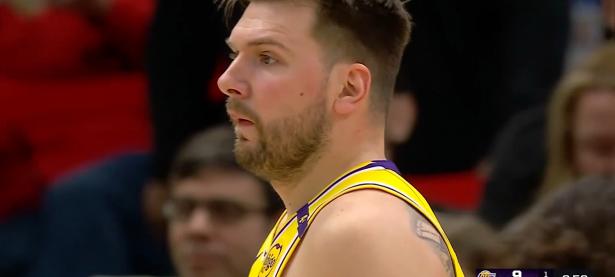 三亿体育体育vip注册-爵士客场逆转公牛，东契奇全场32分