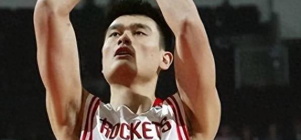 三亿体育体育网址-姚明受邀出席NBA全明星赛，受尊敬成为中国拳王