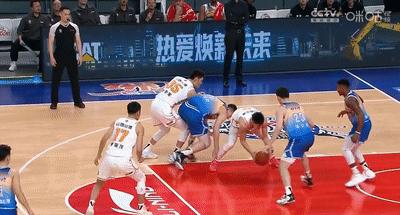 江苏队与山西队的比赛引发球迷热议的简单介绍