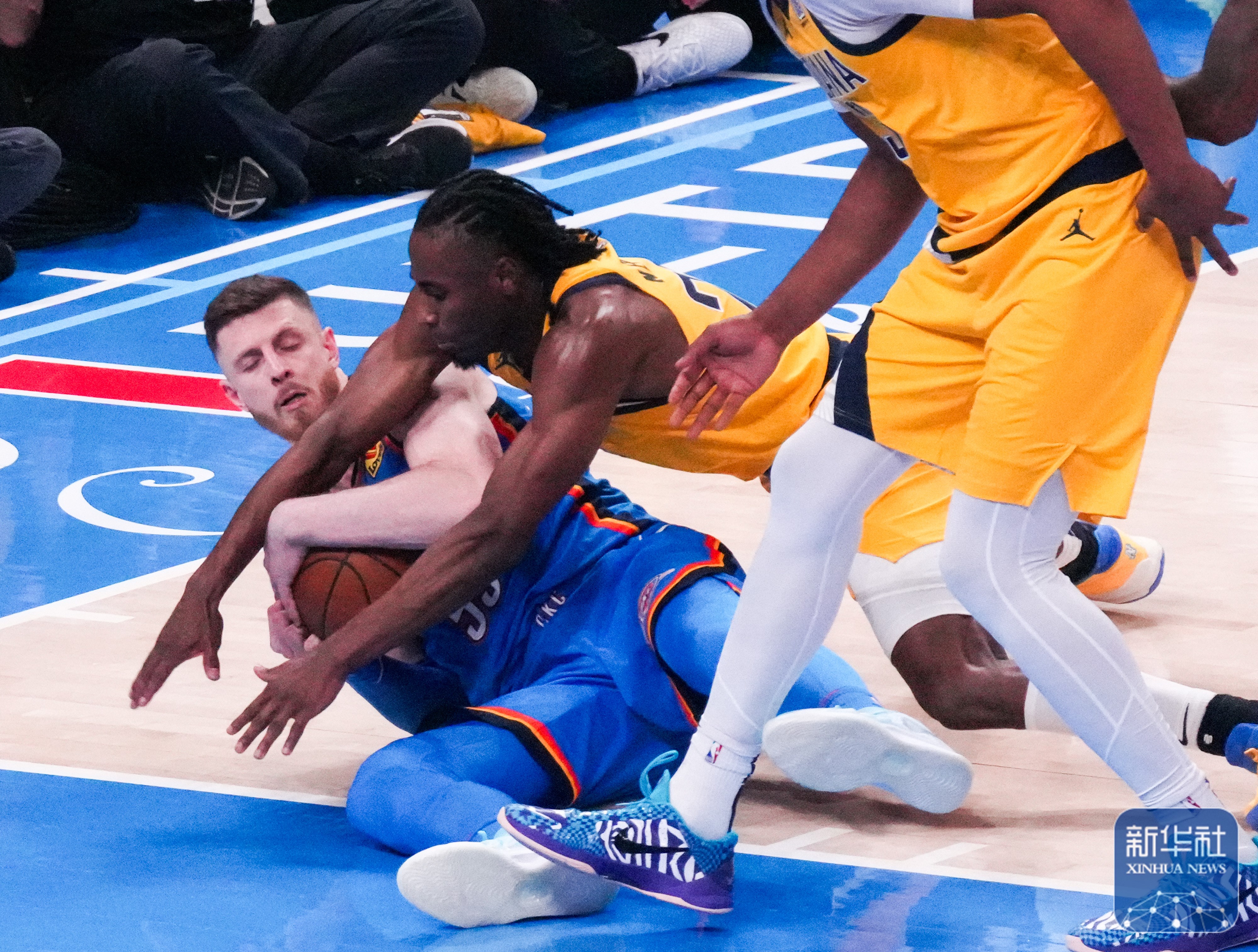 NBA球员技惊四座斩获奖项