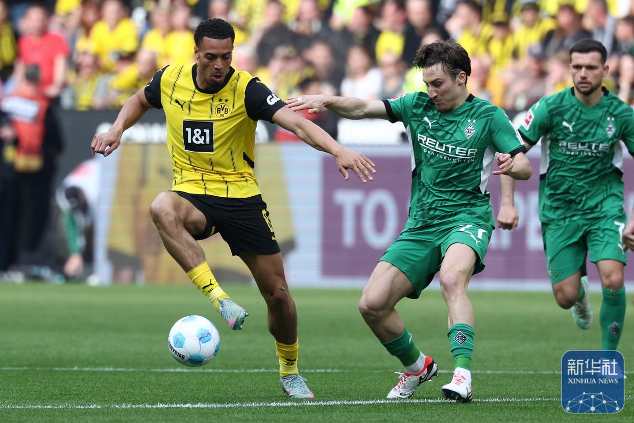 包含门兴格拉德巴赫遭遇连败，成绩下滑陷入降级区风险的词条