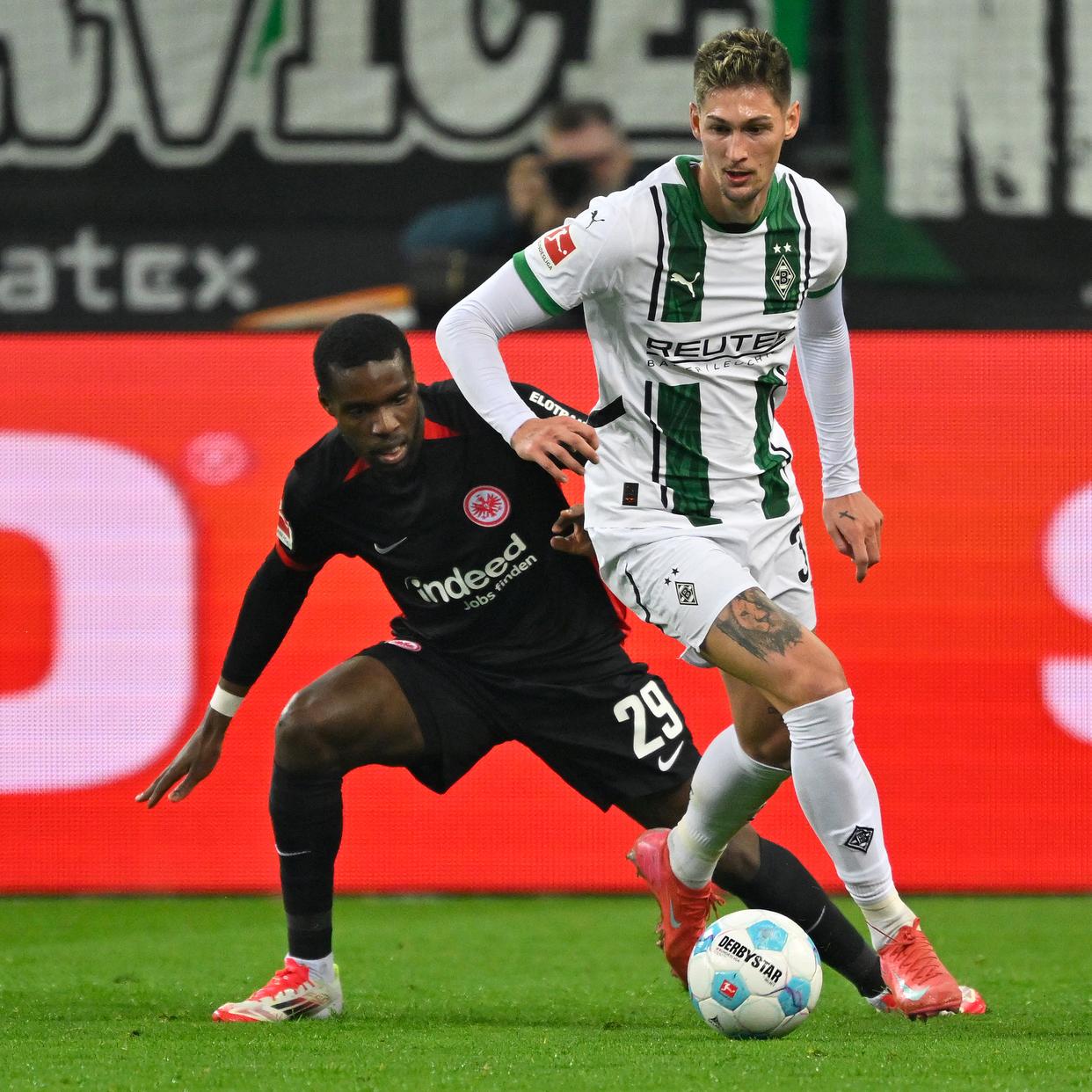 包含门兴格拉德巴赫遭遇连败，成绩下滑陷入降级区风险的词条