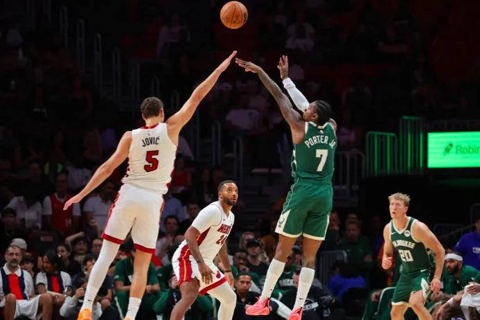 热火击败雄鹿，终结连胜