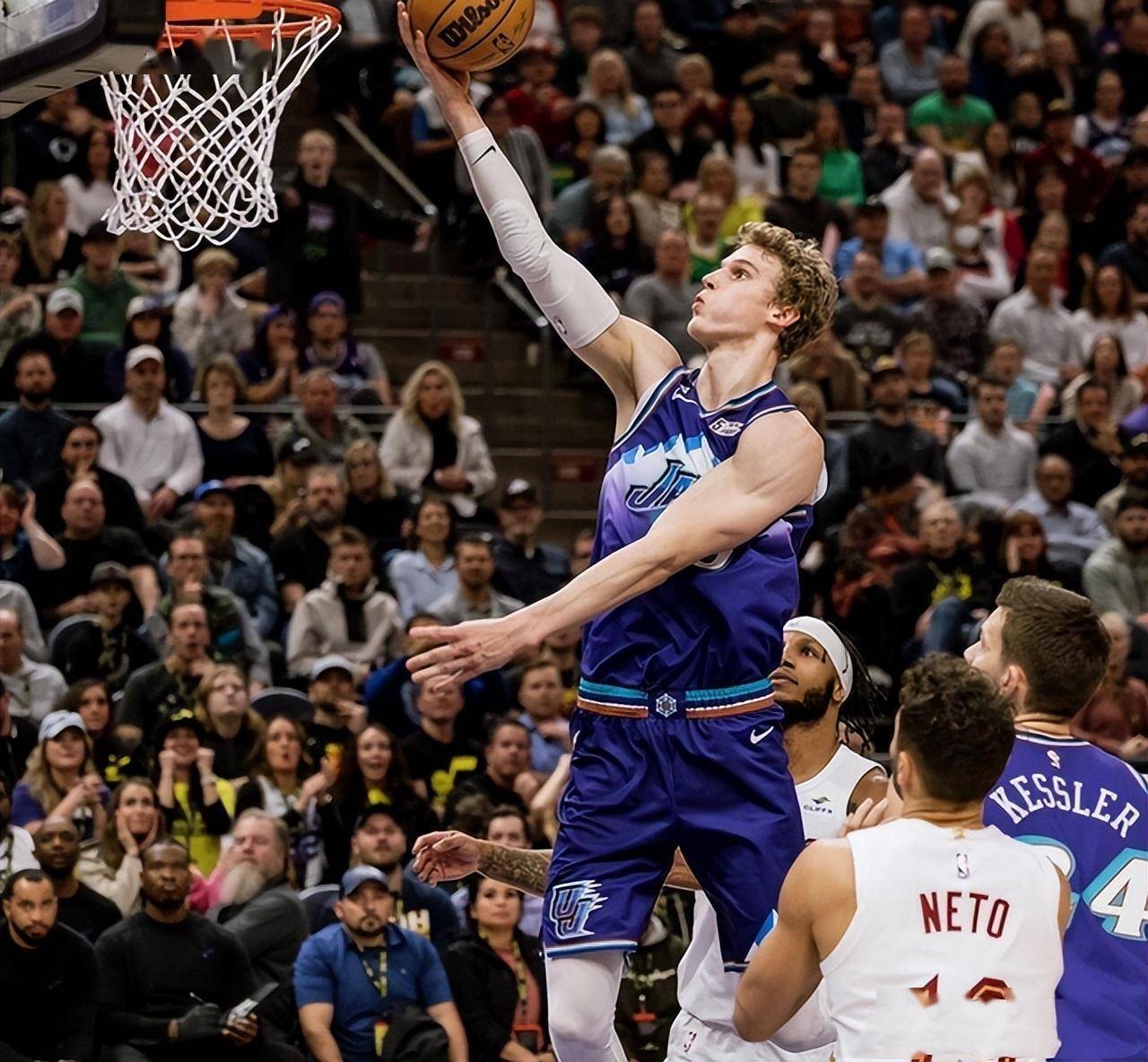 爵士擒下魔术，米切尔砍下35分