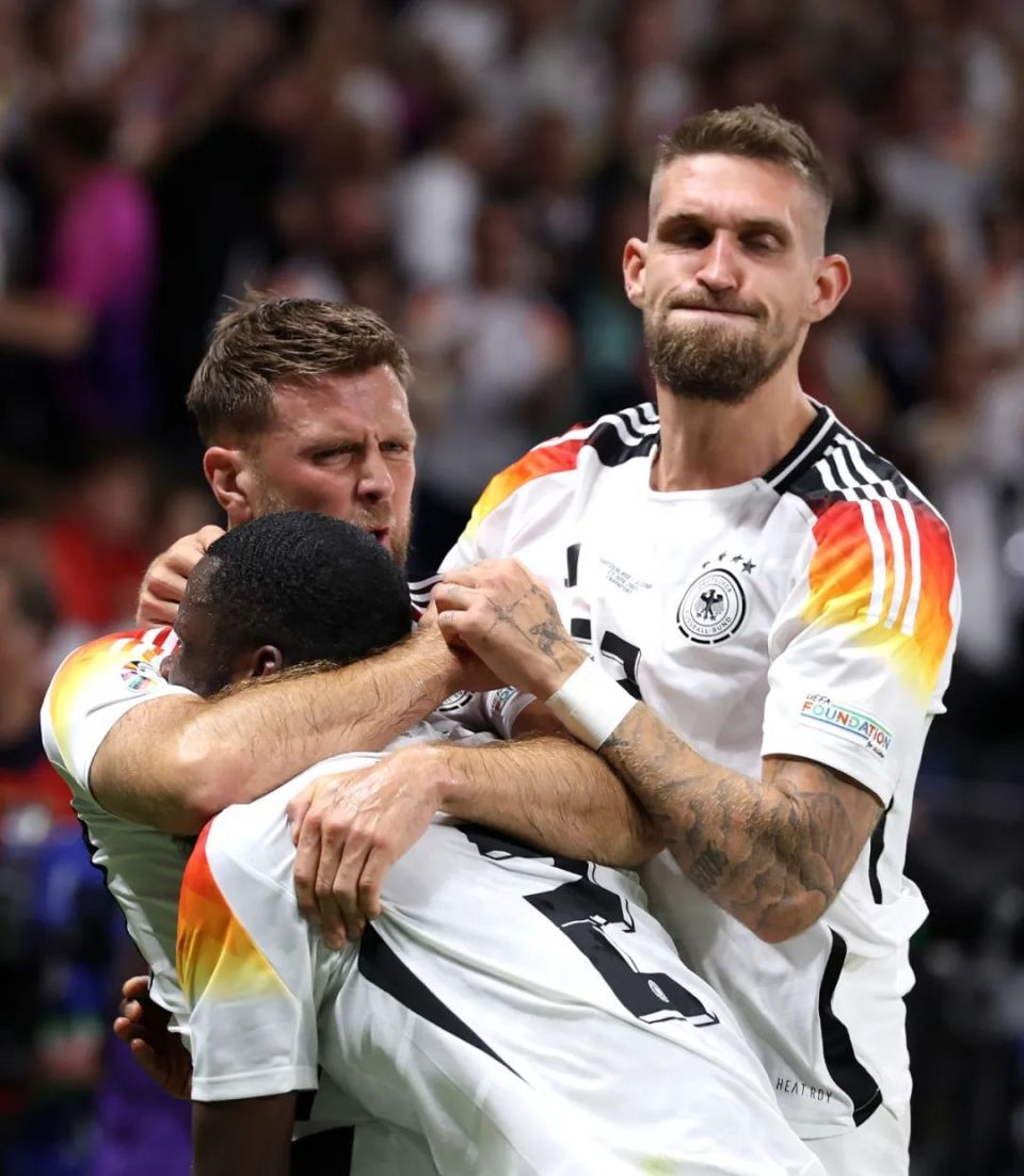 德国战胜挑战，实现小组赛全胜