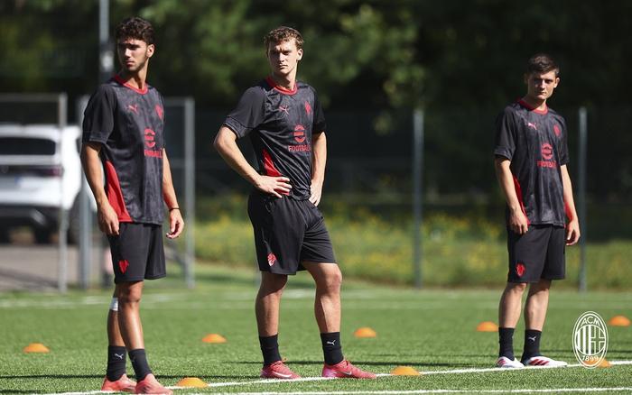 包含米兰竞技公布预备队计划，年轻队员备战国内联赛的词条