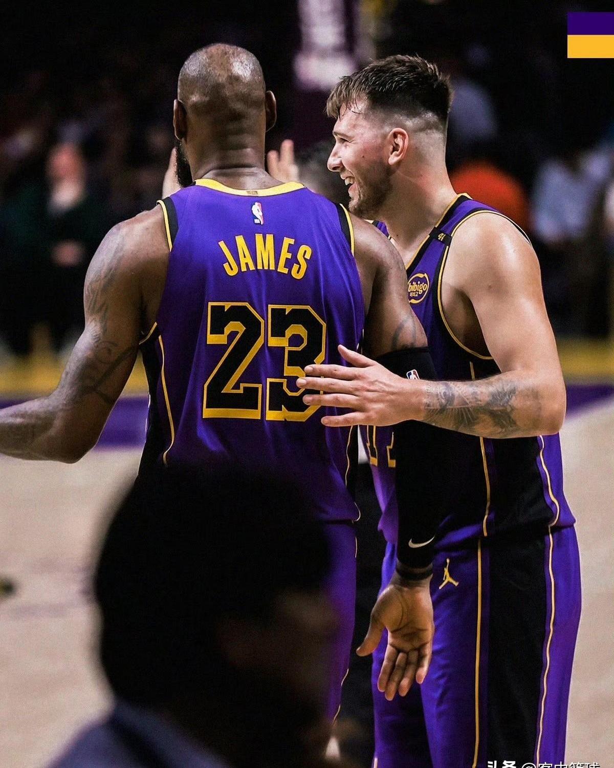 斯旺西城客场获胜，詹姆斯传射带领球队