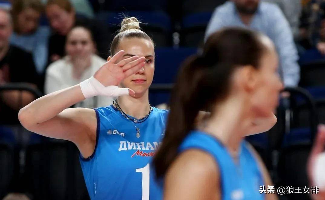 俄罗斯队在排球比赛中取得胜利 俄罗斯队在排球比赛中取得胜利